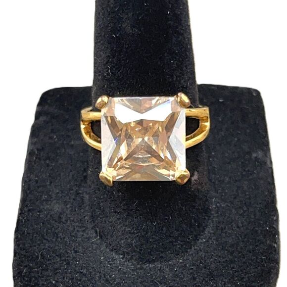Champagne Cubic Zirconia Gold-Finished Ring Square Crystal Ladies Jewelry Sz 7 - Picture 1 of 7